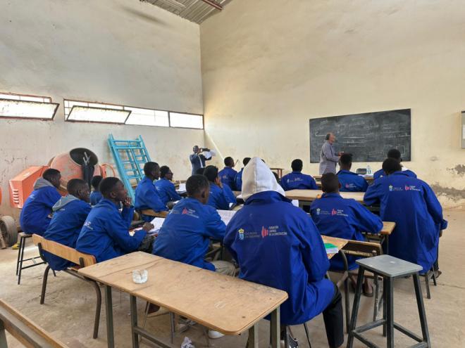 Clavijo viaja a Mauritania para estrechar lazos de vecindad
