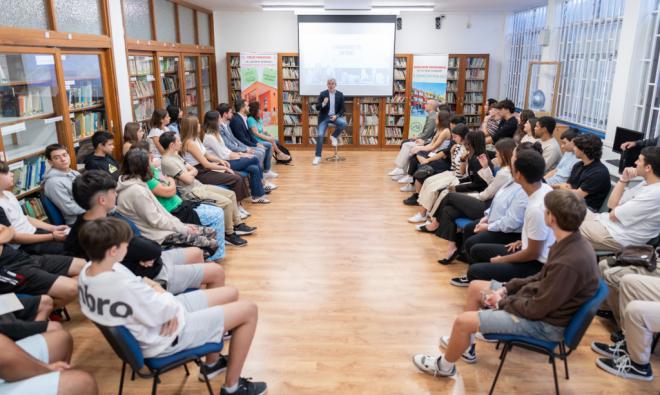 Clavijo insiste en actualizar el REF para evitar alejar a Canarias de las cotas de bienestar