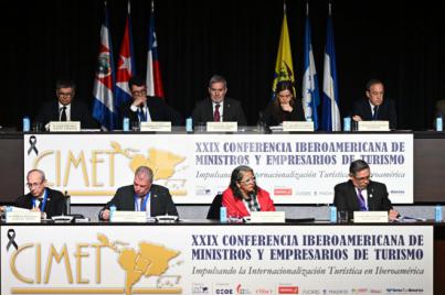 Canarias busca equilibrar bienestar ciudadano y turismo