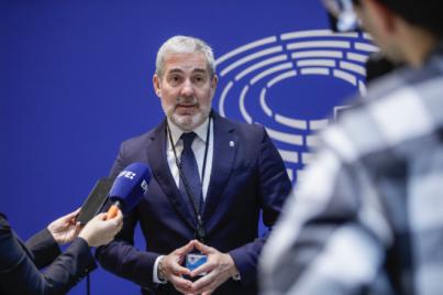 UE prorroga la exención a las RUP de tasas de emisión al transporte aéreo y marítimo