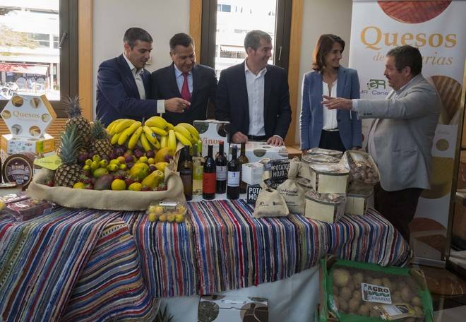 Clavijo y Lopesan acuerdan la promoción del producto canario
