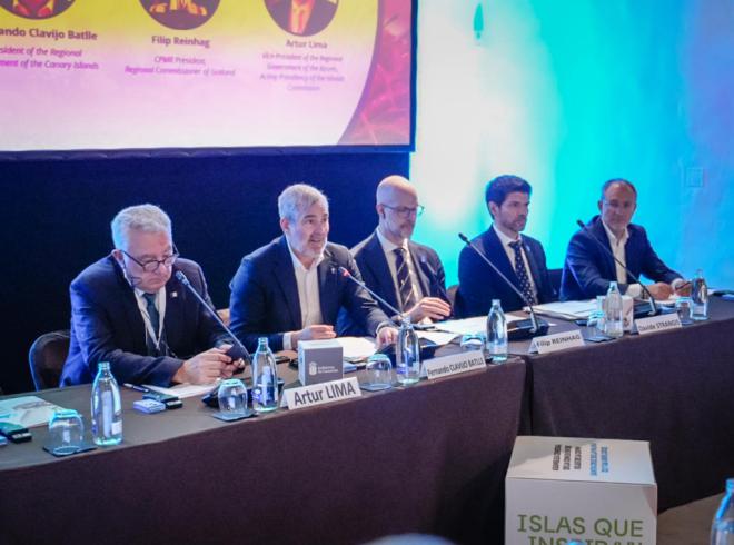 Islas europeas piden más apoyo ante riesgos climáticos y migratorios