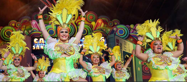Las comparsas del Carnaval a escena en el Recinto Ferial