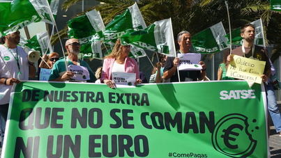 “De nuestra extra, que no se coman ni un euro”, claman los profesionales
