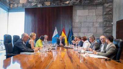 Canarias reforzará con 1,8 millones para los afectados por el terremoto