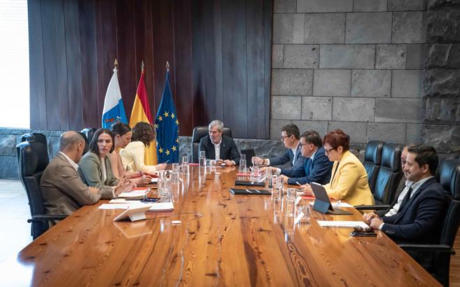 Recurso contra el decreto estatal del Registro Único de viviendas turísticas