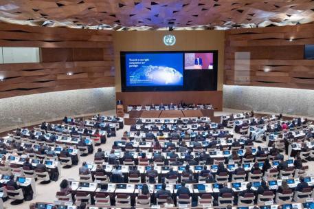 ONU aprueba acuerdo global para proteger a los consumidores
