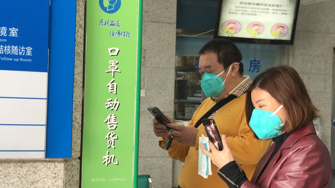 China advierte que el coronavirus se está fortaleciendo