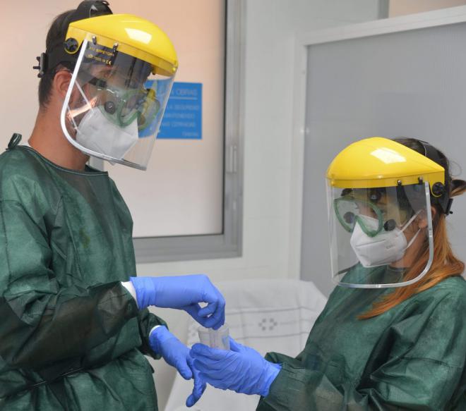 Sanidad registra 2.925 nuevos casos de COVID-19 en personas de más de 60 años