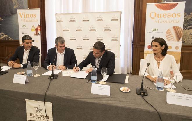 Canarias e Iberostar firman el primer acuerdo entre los sectores primario y turístico