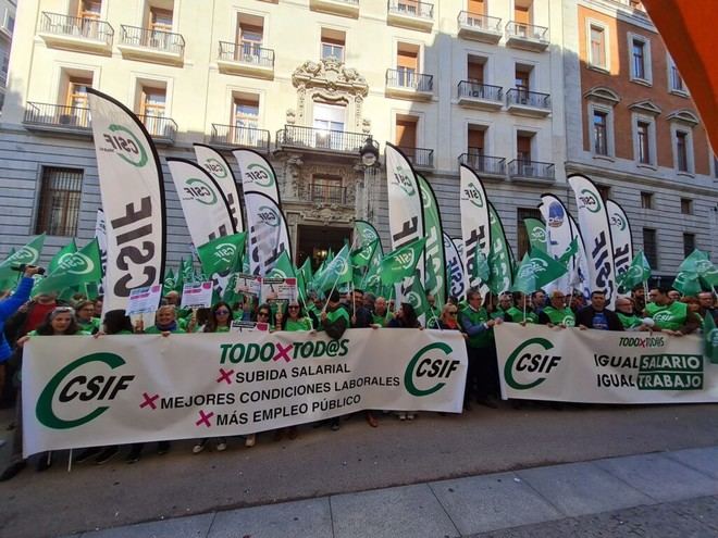 Protestas para exigir mejoras salariales y laborales para empleados públicos
