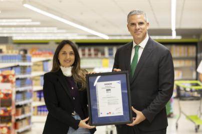HiperDino se convierte en la primera cadena canaria en recibir la certificación ambiental ISO 14001