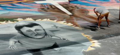 El tapiz central de la plaza del Cristo hace un homenaje a La Palma y da un mensaje de paz