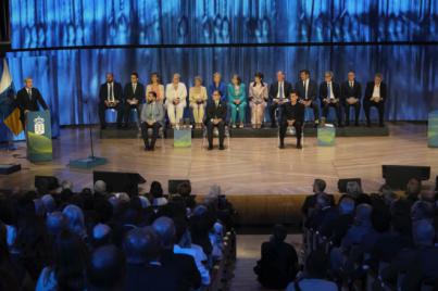 El presidente reclama respeto para Canarias y llama a exigirlo “con orgullo y sin complejos”