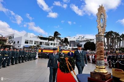 Puerto del Carmen se convierte en escenario del Día del Pilar