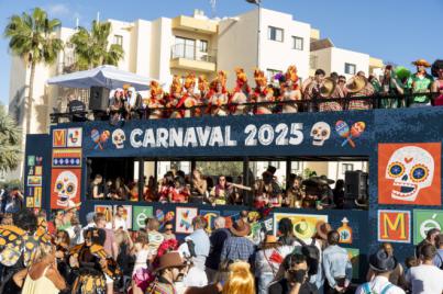 370.000 personas disfrutaron de la Gran Cabalgata del Carnaval Internacional de Maspalomas