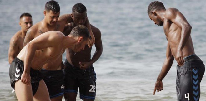 Crosas y el CD Tenerife la lían en Las Teresitas