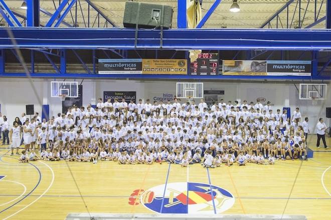 La sección de baloncesto del RCNT da a conocer su proyecto para la nueva temporada