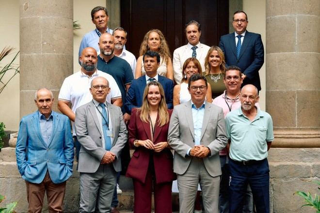 Canarias moderniza su ley de transporte por carretera