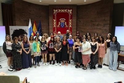 Presentan en el Parlamento de Canarias el libro-catálogo de Ilustradoras &amp; Ilustradas 5