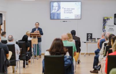 La Denominación de Origen Protegida Islas Canarias - Canary Wine presenta su libro “El vino que perfuma la sangre”