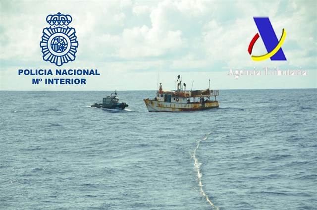Interceptada una embarcación con casi 2.500 kilos de cocaína