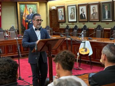 Emilio José Zamora comparte emotivas anécdotas en el pregón