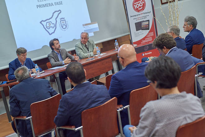 Cabildo y patronales se unen para convertir a Tenerife en un referente de movilidad sostenible