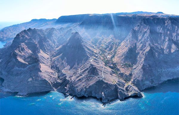 Aves y paisajes gomeros a través de la mirada fotográfica de Arturo Clavijo
