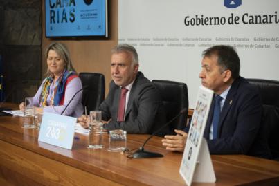 Torres invita a los canarios a consumir productos locales durante la presentación del nuevo modelo de feria Agrocanarias