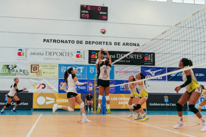 El Arona Voley no puede con Voley Playa Madrid