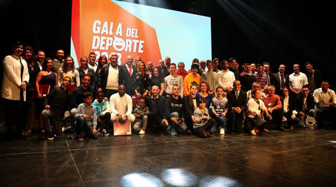 Cristina Ibáñez y Alberto Moreno, proclamados mejores deportistas de Adeje de 2017