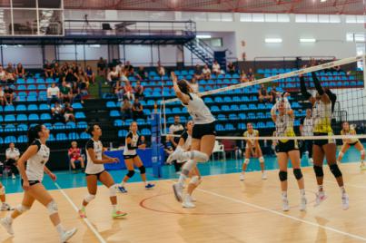 El Arona Voley cierra la temporada en Superliga 2 con una derrota ante UC3M Leganés