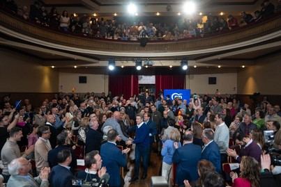 Feijóo critica la "pinza" que bloquea la investidura del PP con votos de Sánchez, Podemos y Vox