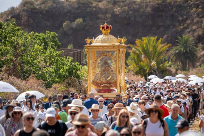 Miles de palmeras y palmeros despiden las Fiestas Lustrales 2025