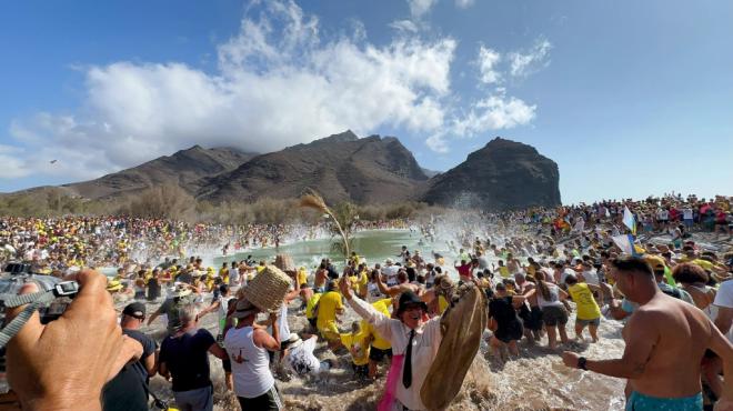 La Aldea congrega a ocho mil personas en el Día del Charco