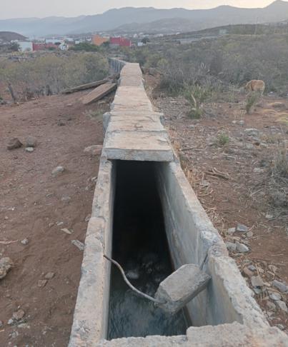 Canal de Araya: fugas y daños a viviendas