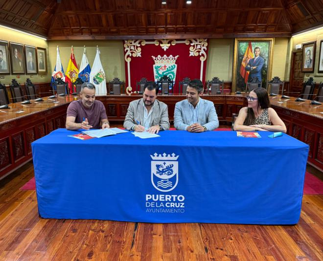 Acuerdo laboral cierra conflicto en Puerto de la Cruz