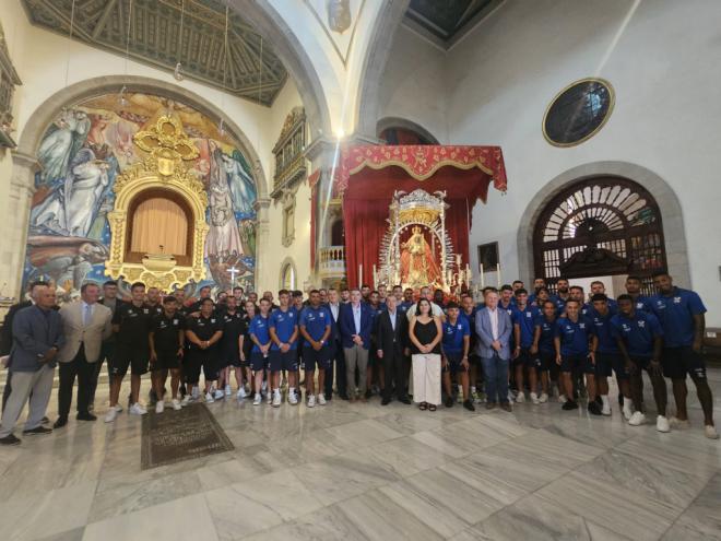 El Club Deportivo Tenerife cumple con su cita con la Patrona de Canarias