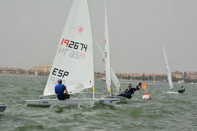 Blanco y Rodríguez entran en el Grupo Oro del Mundial de Laser Standard