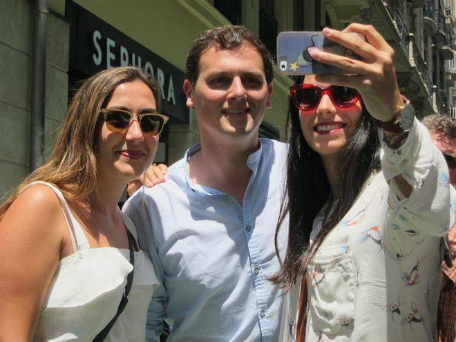 Rivera promete eliminar 'el impuesto al sol'