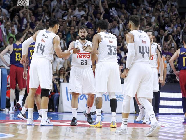 Real Madrid derrota al Barcelona y es campeón de la Liga Endesa