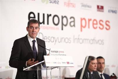 Clavijo avisa a Cataluña que el referéndun "lo carga el diablo"