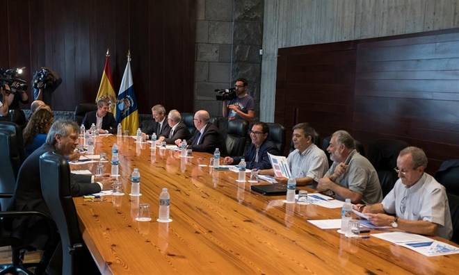 El Gobierno acuerda la adhesión de Canarias al Fondo de Facilidad Financiera