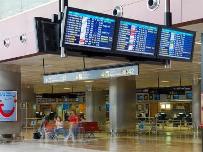 Ashotel exige una solución a las "deficiencias" y la "saturación" del Aeropuerto Tenerife Sur