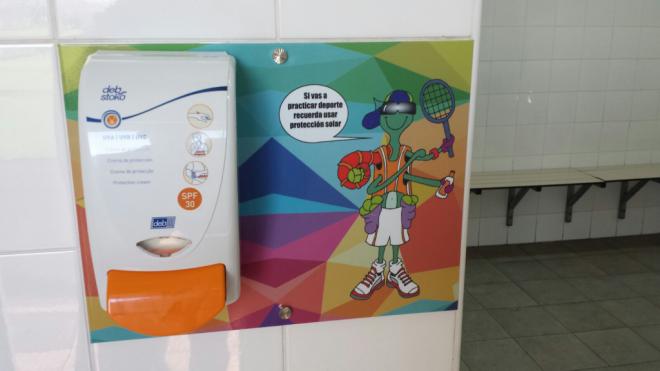 Fuerteventura instala dispensadores de crema solar en zonas deportivas