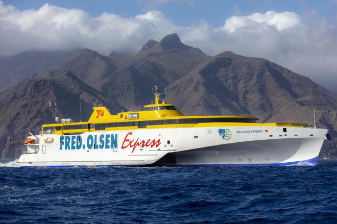Fred. Olsen Express cumple 51 años consolidando su servicio de carga