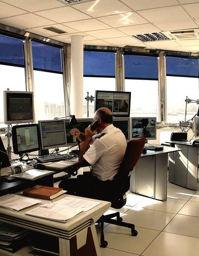 Evacúan a tripulante herido del buque Constantia en La Palma