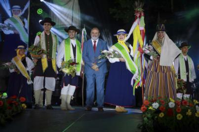 Lyria Hernández y Diego Ramos, proclamados Romera y Romero Mayor en una gala de La Esperanza