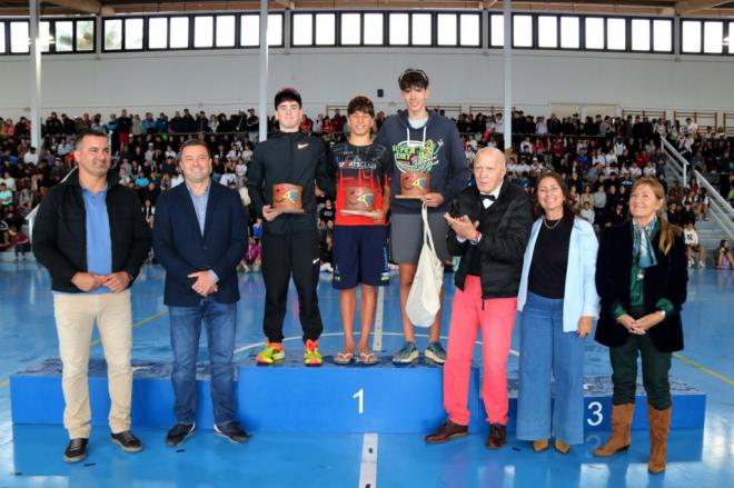 Enea Cucchetti y Elizabeth Rosa vencen en el Triatlón IES Yaiza